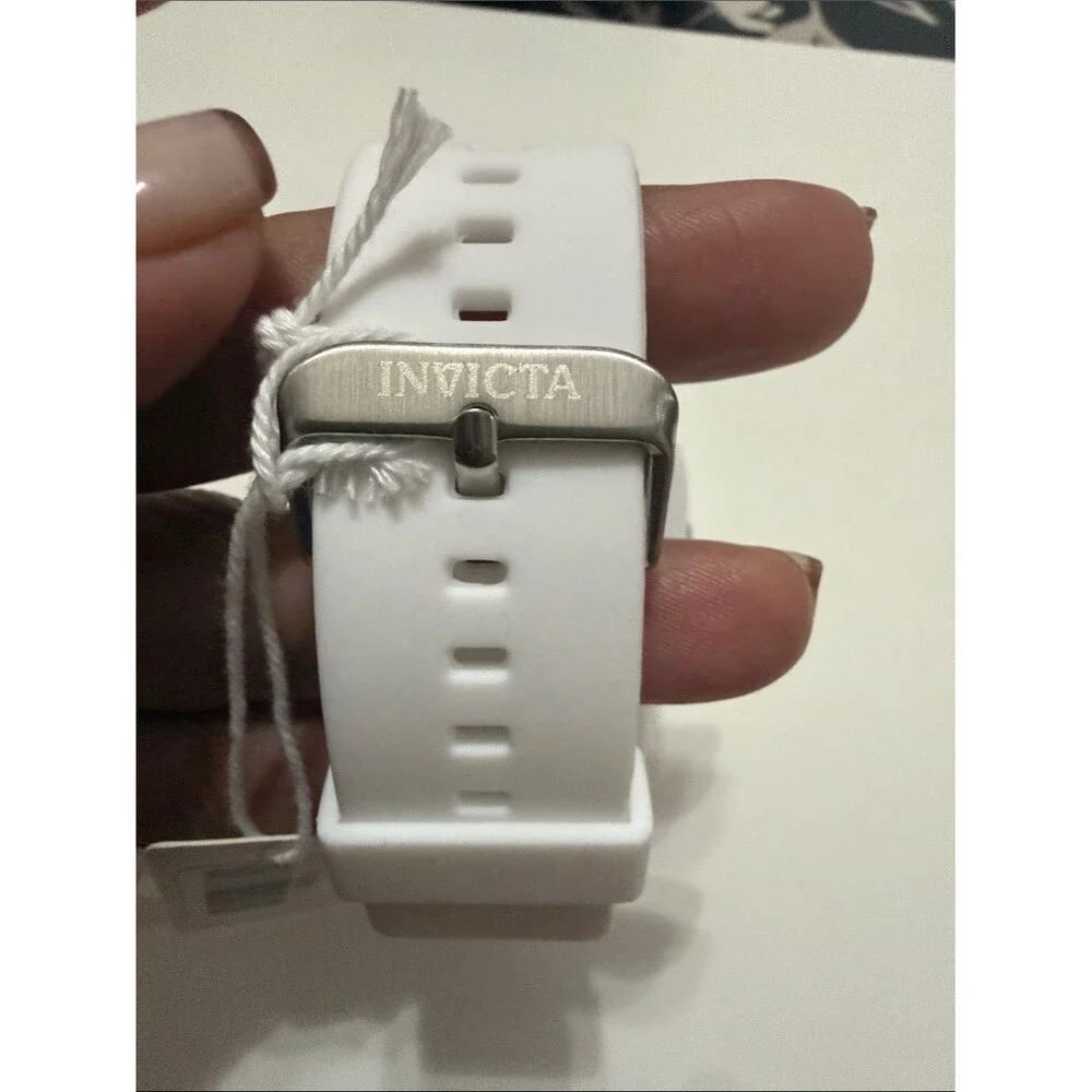 Invicta elegant eye